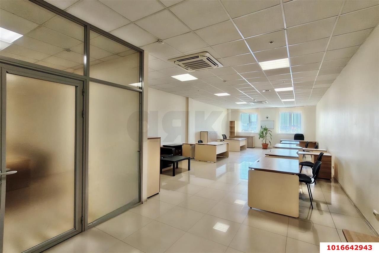 Фото №9: Офисное помещение <span class="whitespace-nowrap">90 м²</span>, <span class="whitespace-nowrap">6/12 эт.</span> - Краснодар, Центральный внутригородской округ, мкр. Покровка, ул. Северная, 490