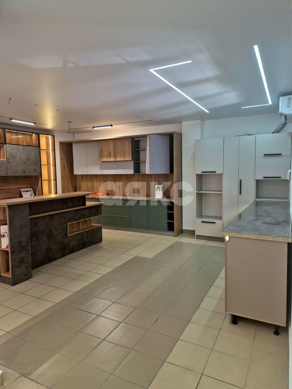 Фото №3: Коммерция 43 м² - Анапа, ул. Толстого, 111В