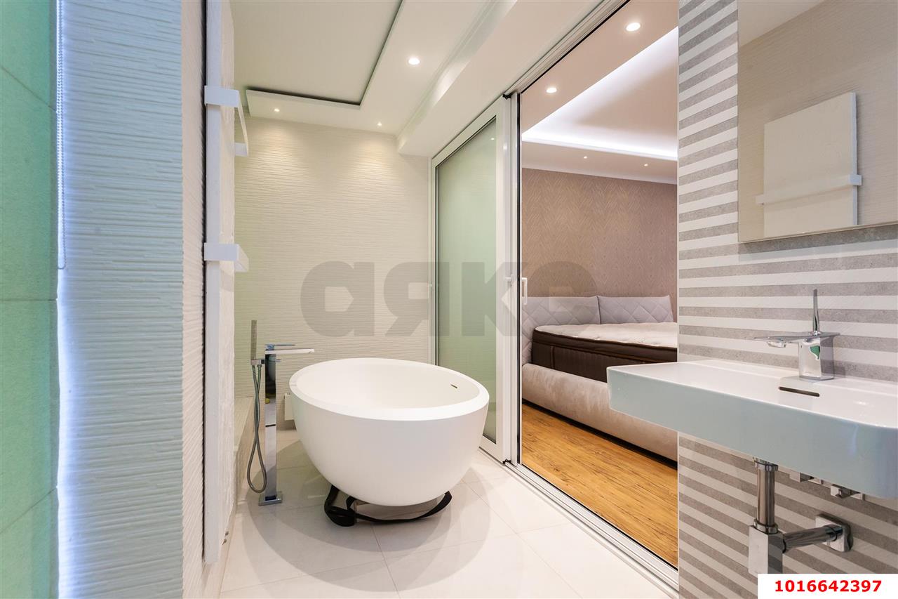 Фото №9: 2-комнатная квартира 120 м² - Краснодар, Центральный внутригородской округ, Западный внутригородской округ, жилой комплекс Центральный, мкр. Центральный, ул. Будённого, 129