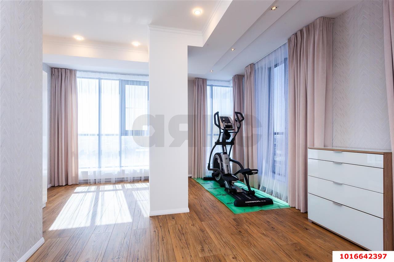 Фото №11: 2-комнатная квартира 120 м² - Краснодар, Центральный внутригородской округ, Западный внутригородской округ, жилой комплекс Центральный, мкр. Центральный, ул. Будённого, 129