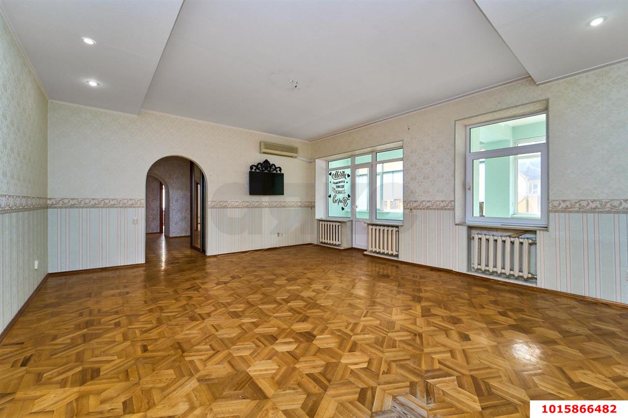 Фото №2: 5+-комнатная квартира 250 м² - Краснодар, мкр. Западный внутригородской округ, ул. Гагарина