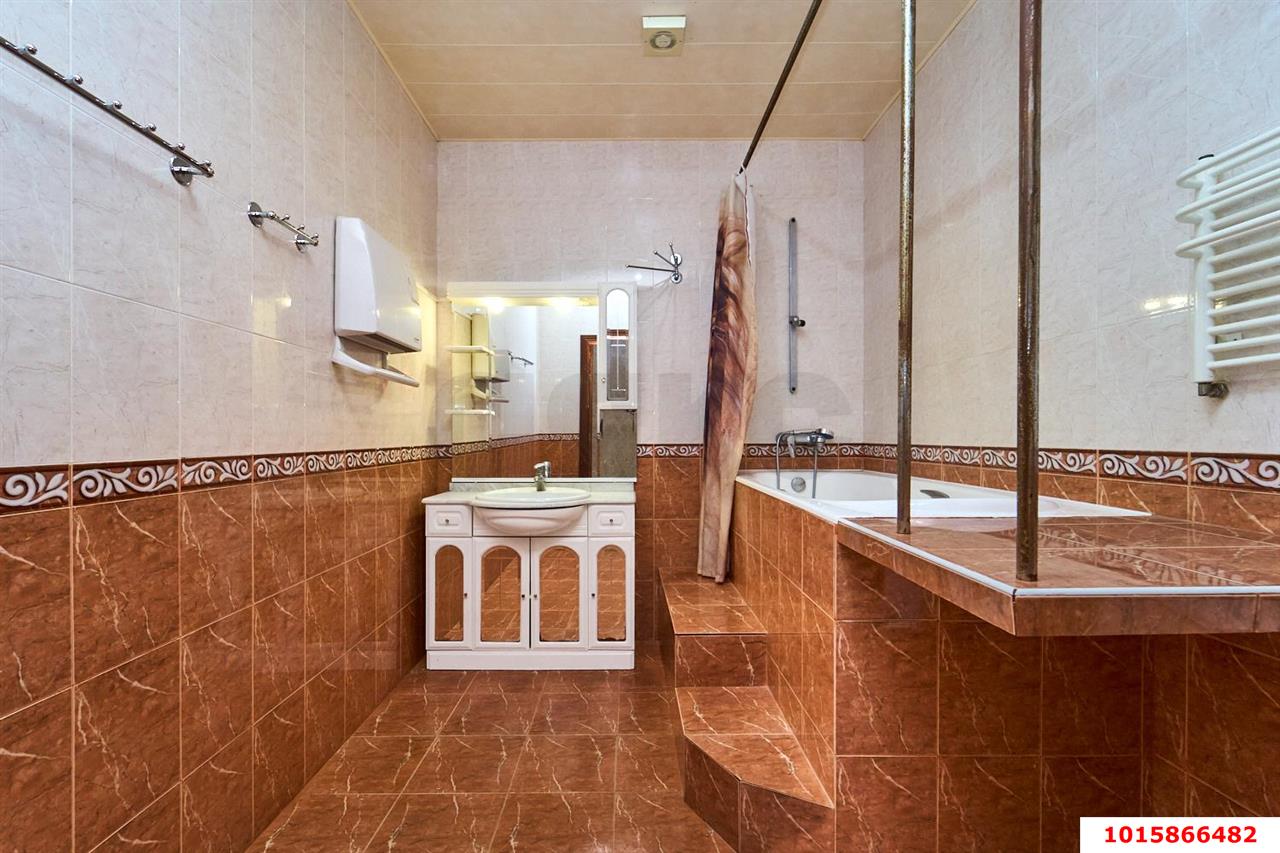 Фото №11: 5+-комнатная квартира 250 м² - Краснодар, мкр. Западный внутригородской округ, ул. Гагарина