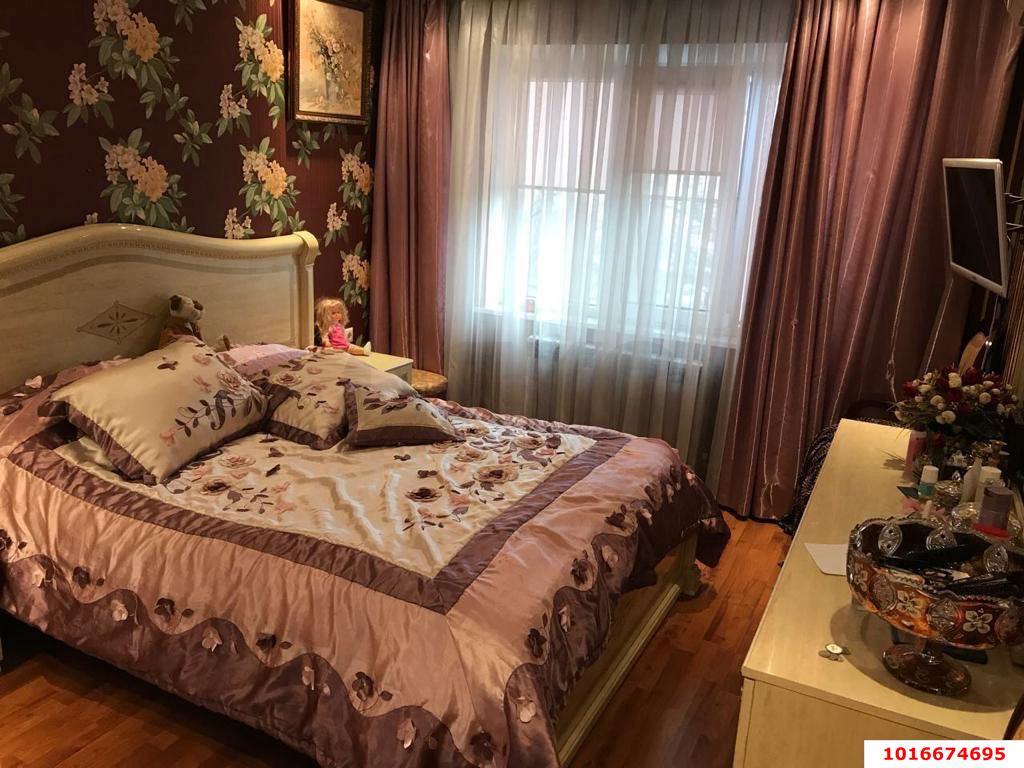 Фото №1: 3-комнатная квартира 66 м² - Краснодар, мкр. Западный внутригородской округ, ул. Рашпилевская, 179/1