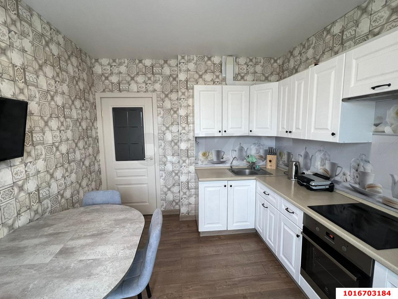 Фото №2: 2-комнатная квартира 56 м² - Краснодар, Прикубанский внутригородской округ, мкр. Московский, ул. им. Артюшкова В.Д., 21