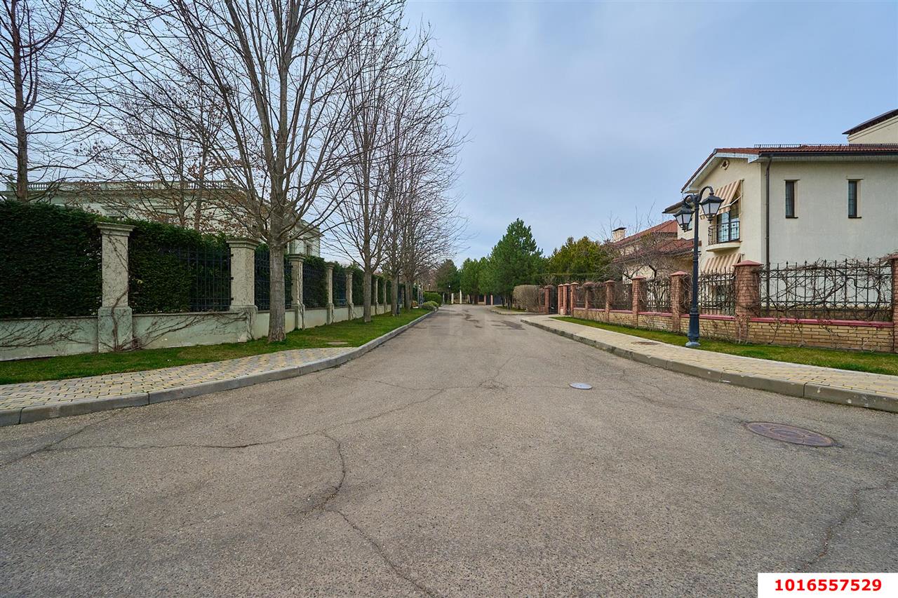 Фото №34: Дом 259 м² + 9.25 сот. - Краснодар, Прикубанский внутригородской округ, КП Екатериновка, мкр. Фестивальный, ул. Яркая, 15/21