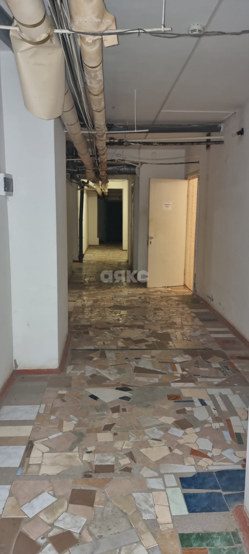 Фото №9: Коммерция 725 м² - Майкоп, мкр. квартал Черёмушки, ул. Депутатская, 16