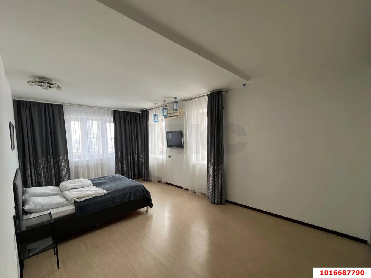 Фото №4: 2-комнатная квартира 82 м² - Краснодар, Карасунский внутригородской округ, мкр. Камвольно-суконный Комбинат, ул. Камвольная, 3