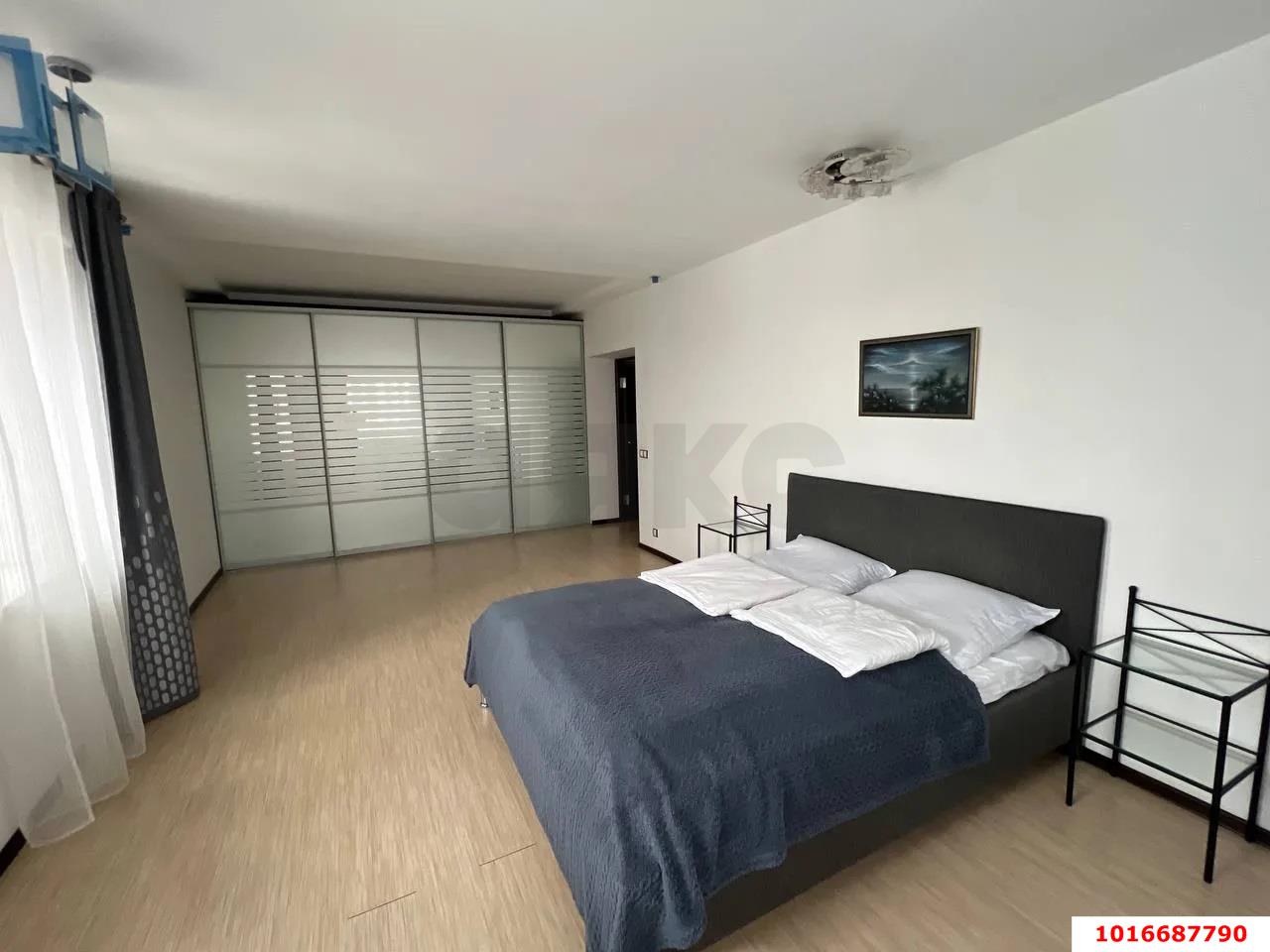 Фото №2: 2-комнатная квартира 82 м² - Краснодар, Карасунский внутригородской округ, мкр. Камвольно-суконный Комбинат, ул. Камвольная, 3