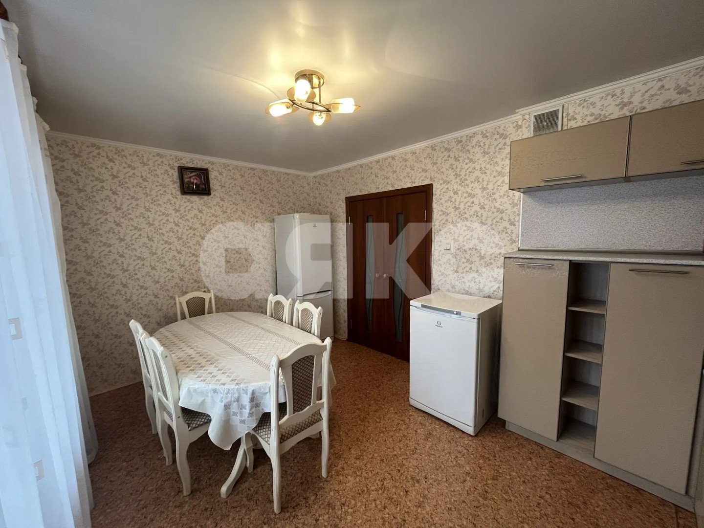 Фото №2: 4-комнатная квартира 119 м² - Нижнекамск, мкр. 27-й, пр-кт Мира, 38А