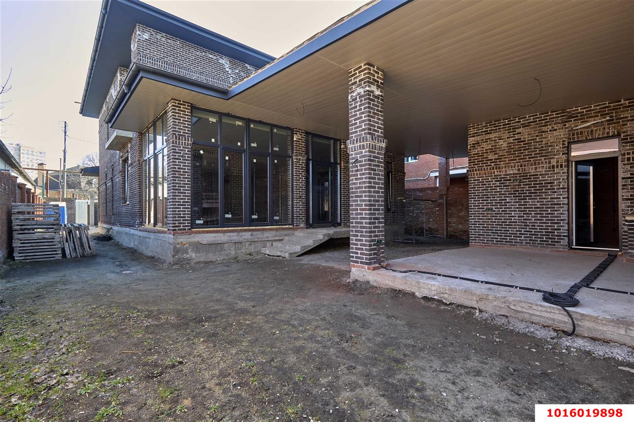 Фото №3: Дом 263 м² + 6.16 сот. - Краснодар, Центральный внутригородской округ, Покровка, мкр. Центральный, ул. Будённого, 363