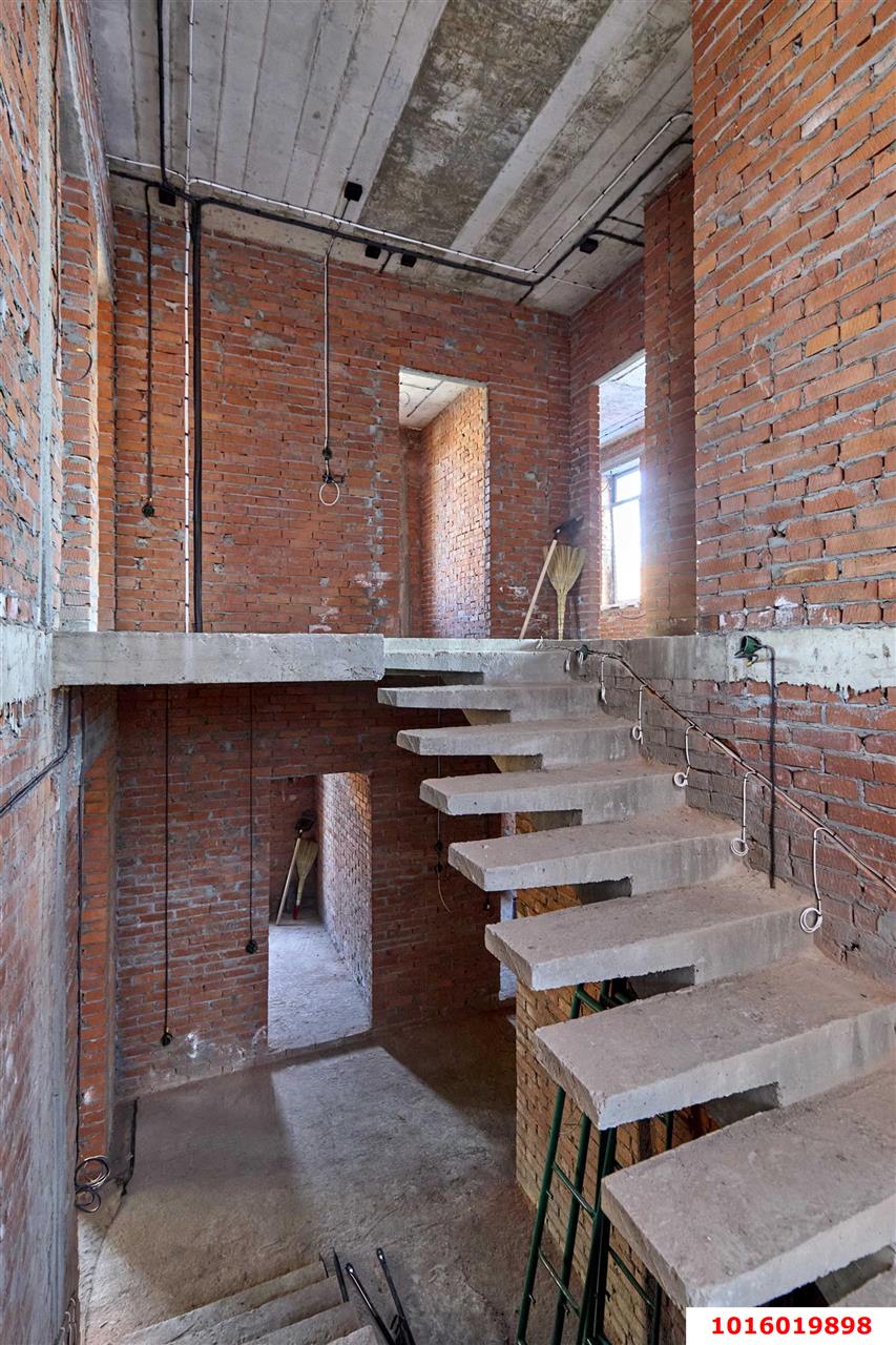 Фото №10: Дом 263 м² + 6.16 сот. - Краснодар, Центральный внутригородской округ, Покровка, мкр. Центральный, ул. Будённого, 363