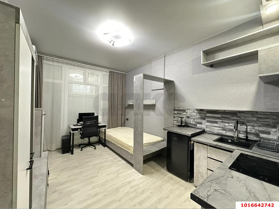 Фото №1: Студия 28 м² - Краснодар, Прикубанский внутригородской округ, Завод Радиоизмерительных Приборов, мкр. Музыкальный, ул. имени С.С. Прокофьева, 17