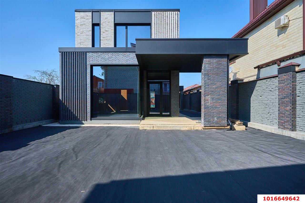 Фото №3: Дом 200 м² + 4 сот. - Краснодар, Прикубанский внутригородской округ, Завод Радиоизмерительных Приборов, Музыкальный, мкр. жилой комплекс Культурный, ул. Урицкого