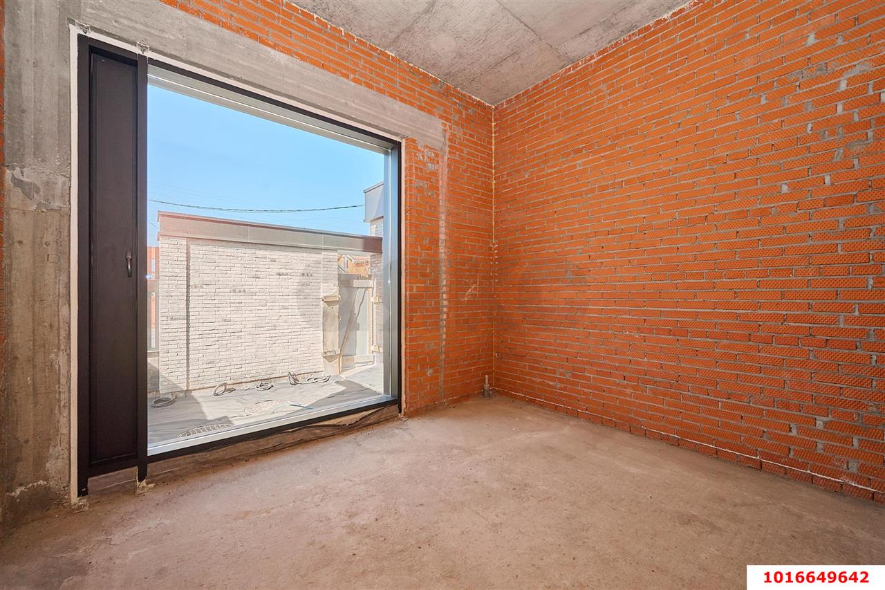 Фото №10: Дом 200 м² + 4 сот. - Краснодар, Прикубанский внутригородской округ, Завод Радиоизмерительных Приборов, Музыкальный, мкр. жилой комплекс Культурный, ул. Урицкого