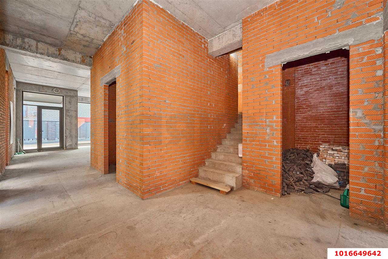 Фото №11: Дом 200 м² + 4 сот. - Краснодар, Прикубанский внутригородской округ, Завод Радиоизмерительных Приборов, Музыкальный, мкр. жилой комплекс Культурный, ул. Урицкого