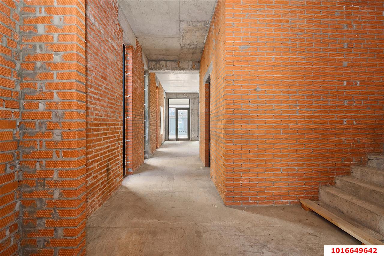 Фото №12: Дом 200 м² + 4 сот. - Краснодар, Прикубанский внутригородской округ, Завод Радиоизмерительных Приборов, Музыкальный, мкр. жилой комплекс Культурный, ул. Урицкого