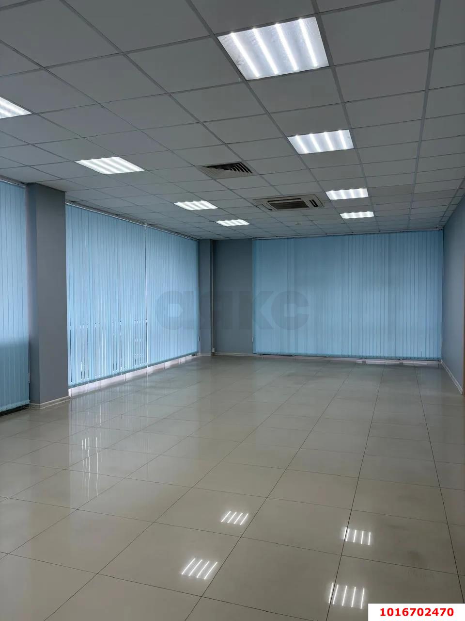 Фото №1: Коммерция 55 м² - Краснодар, Карасунский внутригородской округ, Хлопчато-бумажный Комбинат, мкр. жилой комплекс Гранд Пэлэс, ул. Уральская, 75/1