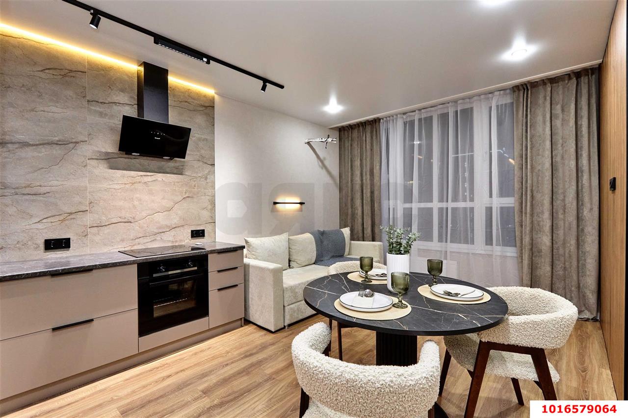 Фото №1: 2-комнатная квартира 65 м² - Краснодар, Прикубанский внутригородской округ, мкр. Достояние, ул. Григория Булгакова, 8к1