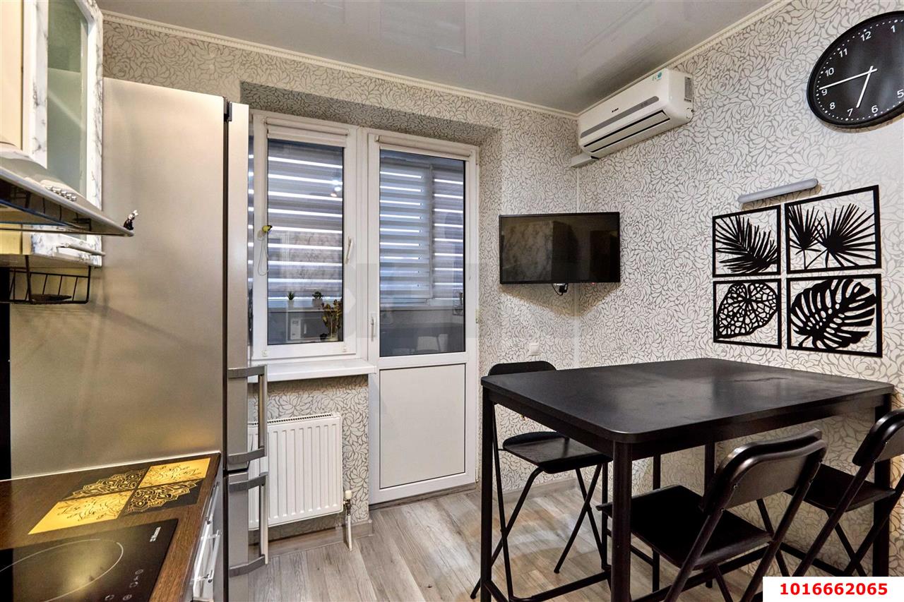 Фото №2: 2-комнатная квартира 48 м² - Краснодар, Прикубанский внутригородской округ, Завод Радиоизмерительных Приборов, мкр. имени Петра Метальникова, ул. Петра Метальникова, 28