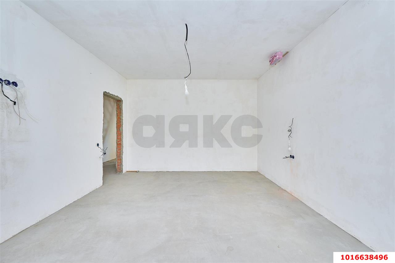 Фото №3: Дом <span class="whitespace-nowrap">330 м²</span> <span class="whitespace-nowrap">+ 4.58 сот.</span>, <span class="whitespace-nowrap">2 эт.</span> - Краснодар, Карасунский внутригородской округ, мкр. Камвольно-суконный Комбинат, ул. Братская, 67