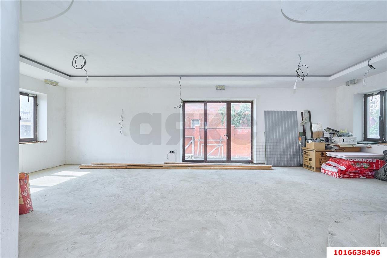 Фото №8: Дом <span class="whitespace-nowrap">330 м²</span> <span class="whitespace-nowrap">+ 4.58 сот.</span>, <span class="whitespace-nowrap">2 эт.</span> - Краснодар, Карасунский внутригородской округ, мкр. Камвольно-суконный Комбинат, ул. Братская, 67