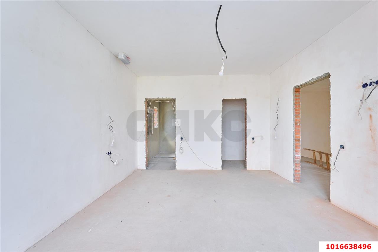 Фото №6: Дом <span class="whitespace-nowrap">330 м²</span> <span class="whitespace-nowrap">+ 4.58 сот.</span>, <span class="whitespace-nowrap">2 эт.</span> - Краснодар, Карасунский внутригородской округ, мкр. Камвольно-суконный Комбинат, ул. Братская, 67