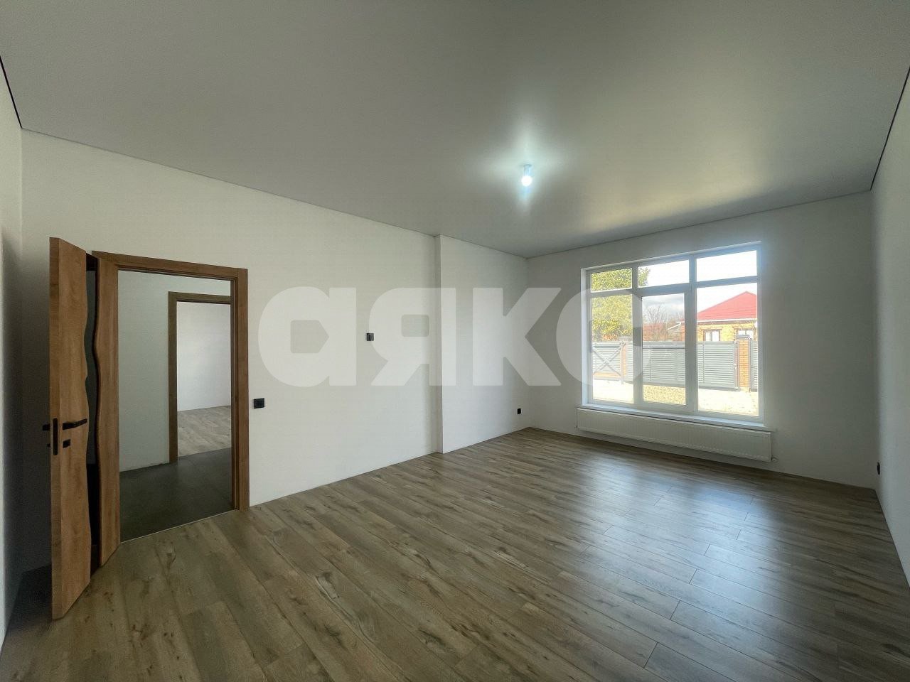 Фото №3: Дом 120 м² + 6.3 сот. - Майкоп, мкр. Центр, ул. площадь Ленина