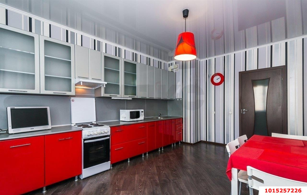 Фото №2: 2-комнатная квартира 75 м² - Краснодар, Центральный внутригородской округ, Западный внутригородской округ, мкр. Центральный, ул. Кубанская набережная, 31/1