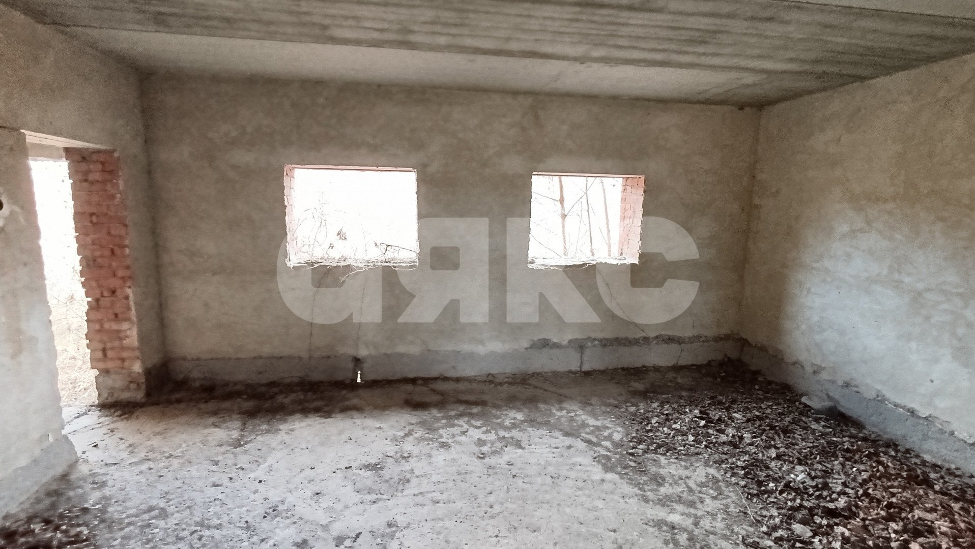 Фото №11: Дом 1000 м² + 25.36 сот. - Саратовская, 4-й, мкр. 12-й квартал, 4