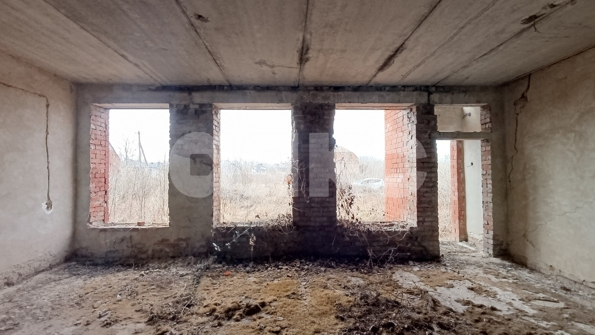 Фото №15: Дом 1000 м² + 25.36 сот. - Саратовская, 4-й, мкр. 12-й квартал, 4