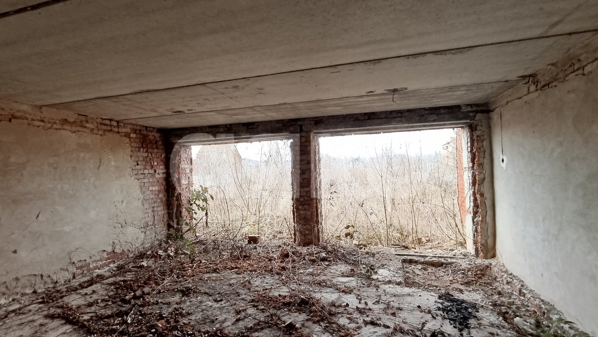 Фото №6: Дом 1000 м² + 25.36 сот. - Саратовская, 4-й, мкр. 12-й квартал, 4