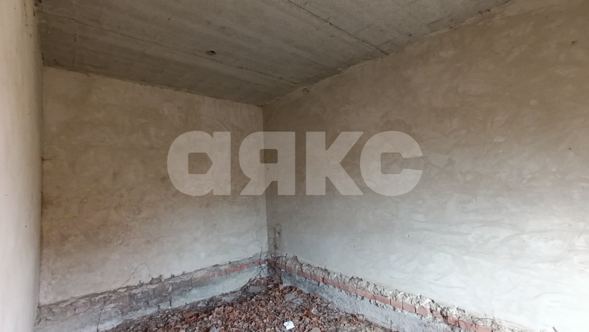 Фото №8: Дом 1000 м² + 25.36 сот. - Саратовская, 4-й, мкр. 12-й квартал, 4