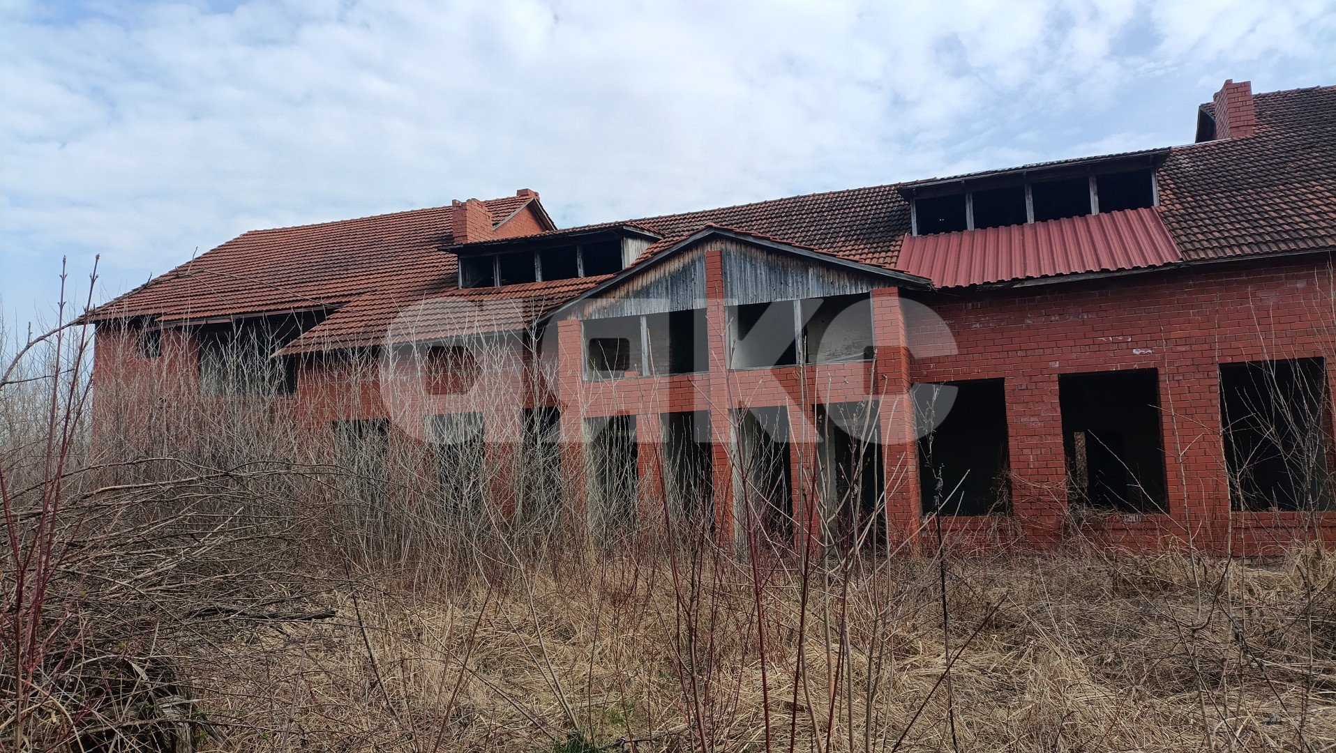 Фото №19: Дом 1000 м² + 25.36 сот. - Саратовская, 4-й, мкр. 12-й квартал, 4