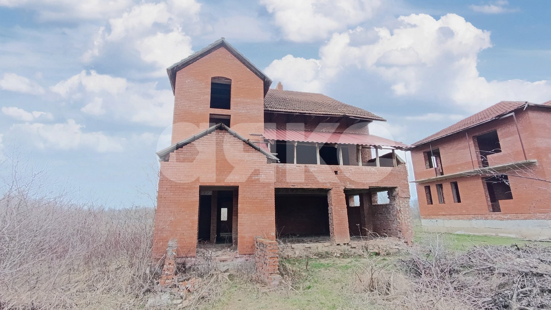 Фото №2: Дом 250 м² + 16.39 сот. - Саратовская, 4-й, мкр. 13-й квартал, 5