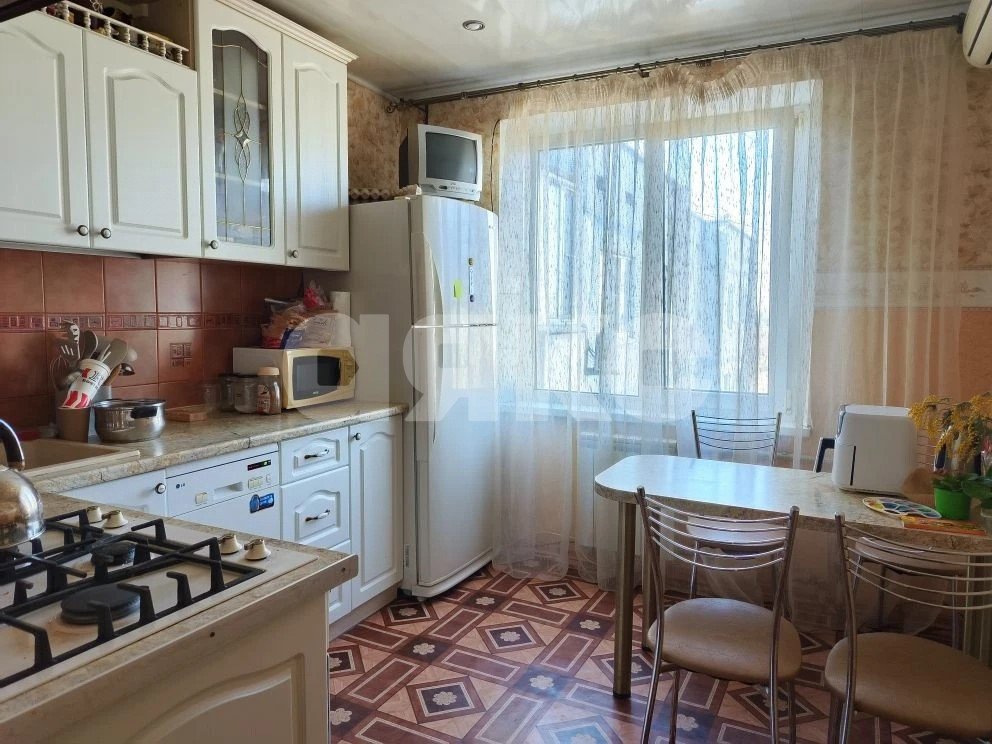 Фото №18: 4-комнатная квартира <span class="whitespace-nowrap">85 м²</span>, <span class="whitespace-nowrap">9/9 эт.</span> - Волгоград, Ворошиловский, мкр. 205-й, ул. Кузнецкая, 26