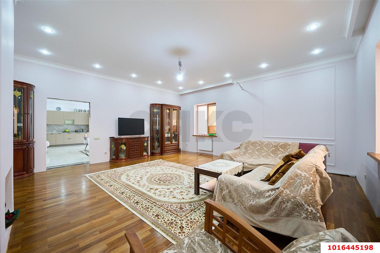 Фото №5: Дом 571 м² + 10 сот. - Ленина, мкр. Карасунский внутригородской округ, ул. 1-я Сторожевая, 52