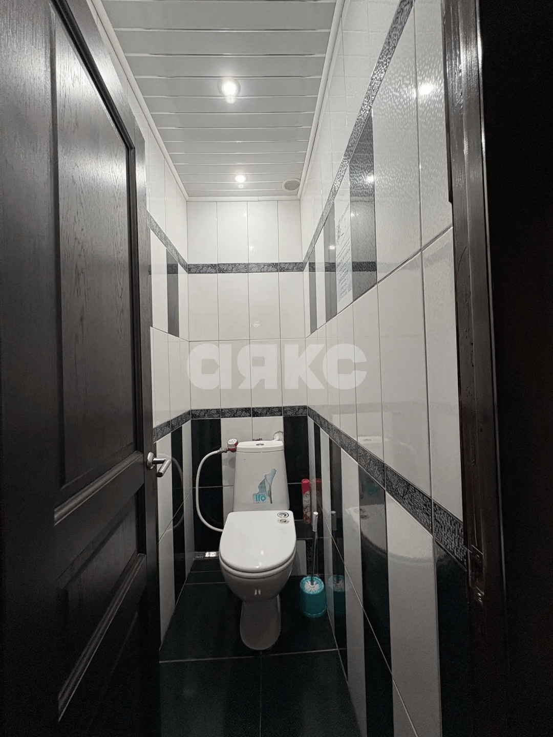 Фото №10: 2-комнатная квартира <span class="whitespace-nowrap">45 м²</span>, <span class="whitespace-nowrap">8/9 эт.</span> - Волгоград, Тракторозаводский, Спартановка, мкр. 412-й, ул. Гороховцев, 2