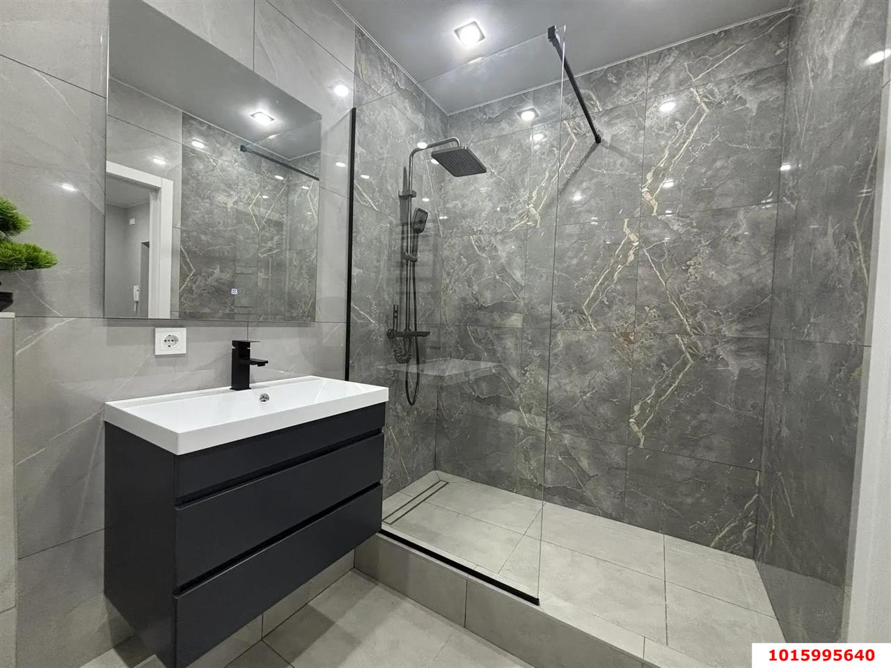 Фото №2: 1-комнатная квартира 37 м² - Краснодар, Музыкальный, ЖК Времена Года, имени Петра Метальникова, Завод Радиоизмерительных Приборов, Прикубанский внутригородской округ, мкр. жилой комплекс Времена года, ул. Петра Метальникова, 5к1