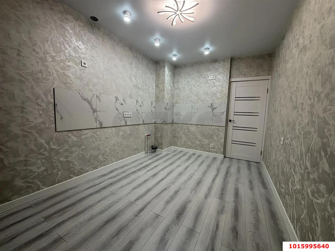 Фото №1: 1-комнатная квартира 37 м² - Краснодар, Музыкальный, ЖК Времена Года, имени Петра Метальникова, Завод Радиоизмерительных Приборов, Прикубанский внутригородской округ, мкр. жилой комплекс Времена года, ул. Петра Метальникова, 5к1