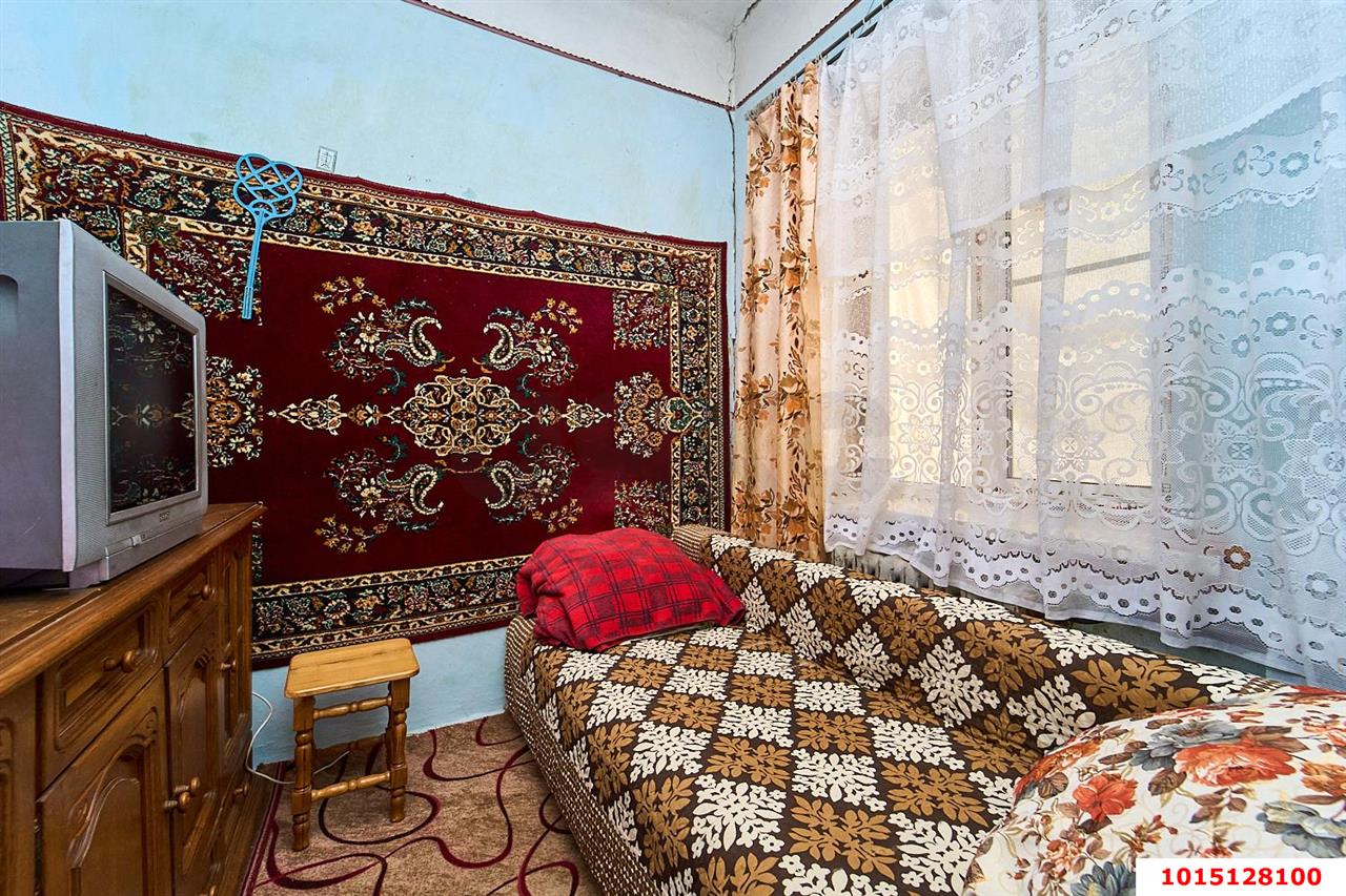 Фото №1: 3-комнатная квартира 46 м² - Краснодар, Прикубанский внутригородской округ, мкр. Славянский, ул. имени Толстого, 34