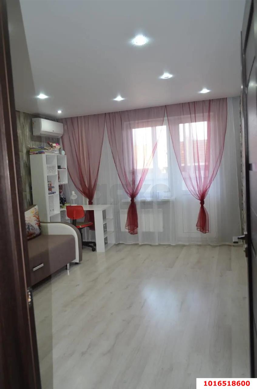 Фото №3: 3-комнатная квартира 90 м² - Краснодар, Восточно-Кругликовский, мкр. Прикубанский внутригородской округ, ул. Героев-Разведчиков, 42