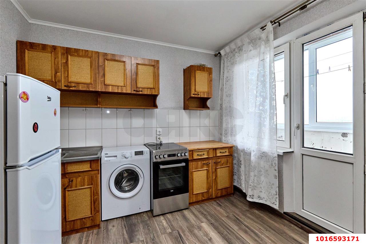Фото №5: 2-комнатная квартира <span class="whitespace-nowrap">65 м²</span>, <span class="whitespace-nowrap">11/12 эт.</span> - Краснодар, Прикубанский внутригородской округ, мкр. Микрохирургии глаза, ул. Красных Партизан, 4/4