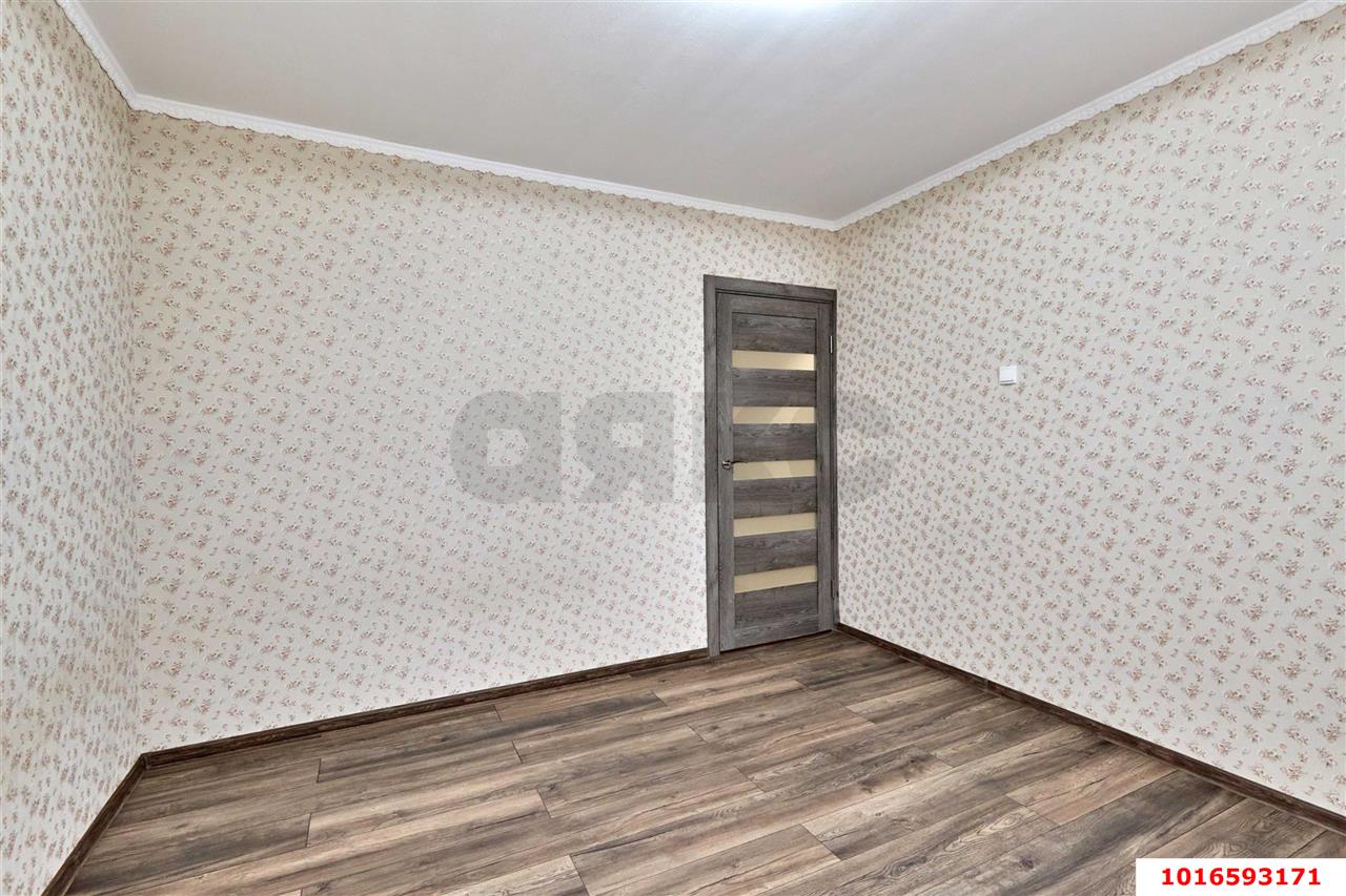 Фото №4: 2-комнатная квартира <span class="whitespace-nowrap">65 м²</span>, <span class="whitespace-nowrap">11/12 эт.</span> - Краснодар, Прикубанский внутригородской округ, мкр. Микрохирургии глаза, ул. Красных Партизан, 4/4