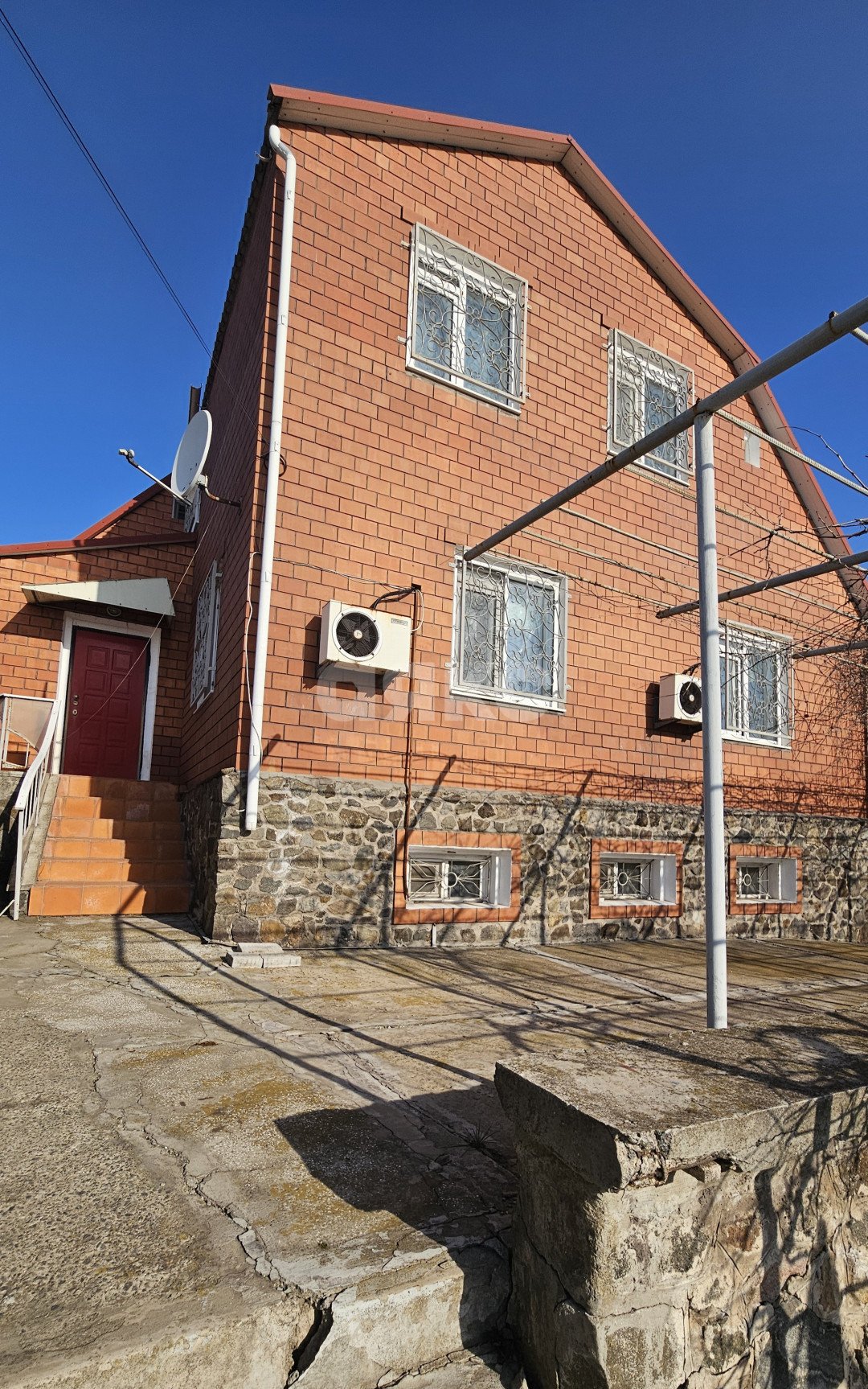 Фото №1: Дом 203 м² + 17 сот. - Мариуполь, Приморский, п. Моряков, пер. Высокий, 7