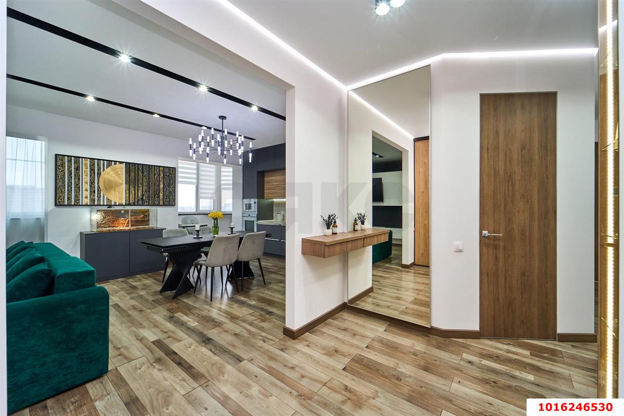 Фото №1: 3-комнатная квартира 105 м² - Краснодар, Центральный внутригородской округ, мкр. Центральный, ул. Суворова, 53