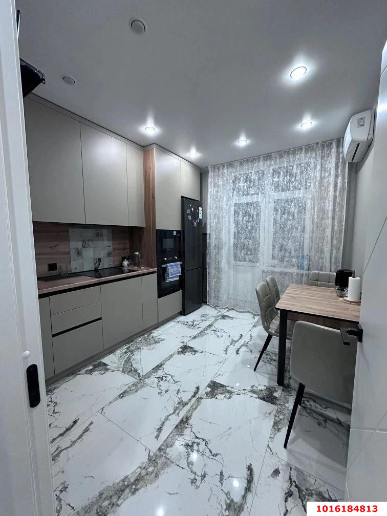 Фото №1: 2-комнатная квартира 55 м² - Краснодар, ЖК Губернский, Губернский, Прикубанский внутригородской округ, мкр. 7-й квартал, ул. Боспорская, 14