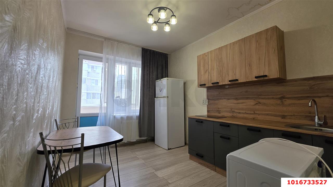 Фото №1: 1-комнатная квартира 40 м² - Краснодар, Музыкальный, ЖК Времена Года, имени Петра Метальникова, Завод Радиоизмерительных Приборов, Прикубанский внутригородской округ, мкр. жилой комплекс Времена года, ул. Петра Метальникова, 5к1