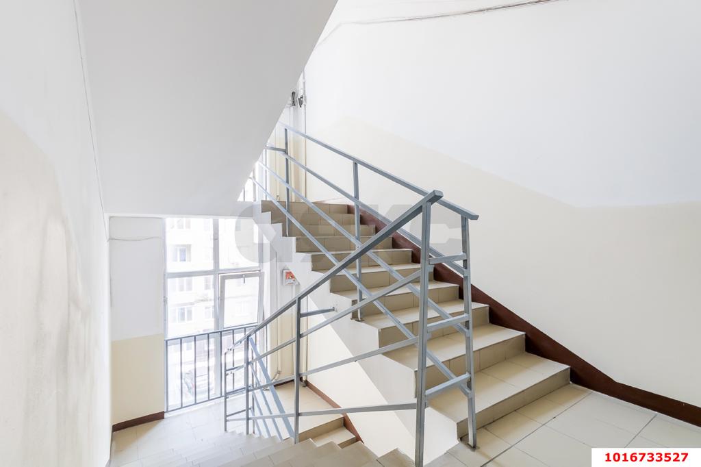 Фото №11: 1-комнатная квартира 40 м² - Краснодар, Музыкальный, ЖК Времена Года, имени Петра Метальникова, Завод Радиоизмерительных Приборов, Прикубанский внутригородской округ, мкр. жилой комплекс Времена года, ул. Петра Метальникова, 5к1