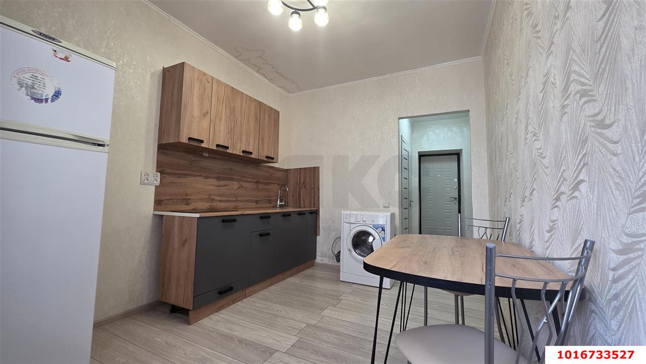 Фото №2: 1-комнатная квартира 40 м² - Краснодар, Музыкальный, ЖК Времена Года, имени Петра Метальникова, Завод Радиоизмерительных Приборов, Прикубанский внутригородской округ, мкр. жилой комплекс Времена года, ул. Петра Метальникова, 5к1