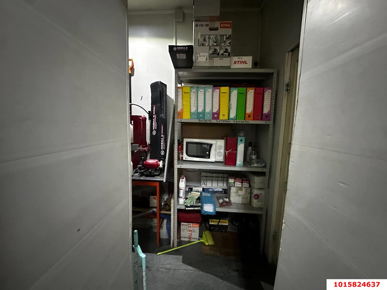 Фото №4: Торговое помещение 71 м² - Краснодар, мкр. Западный внутригородской округ, ул. Красных Партизан, 166
